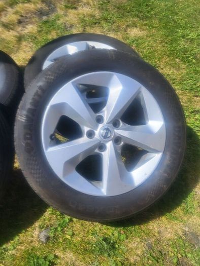 Nissan Qashqai alloys and tyres