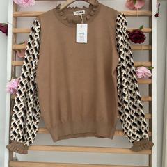 jumper bnwt tan jumper with frilled neckline and blouse style sleeves freesize 12/14