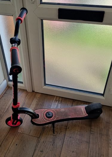Kids electric scooter