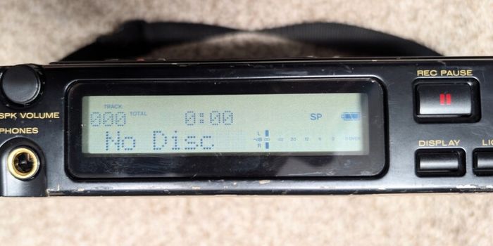 Marantz PMD650 portable MiniDisc recorder