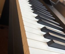 Keyboard/ piano