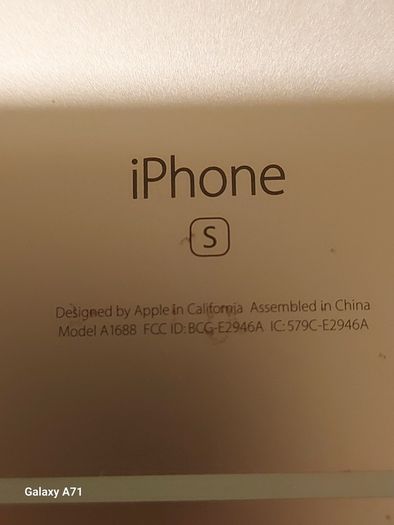 Apple Iphone 6s, White with Rose Gold Back, Damaged Display, excellent cosmetic condition, For Parts or Repair