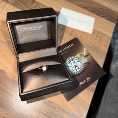 18K Gold Cluster Diamond Ring