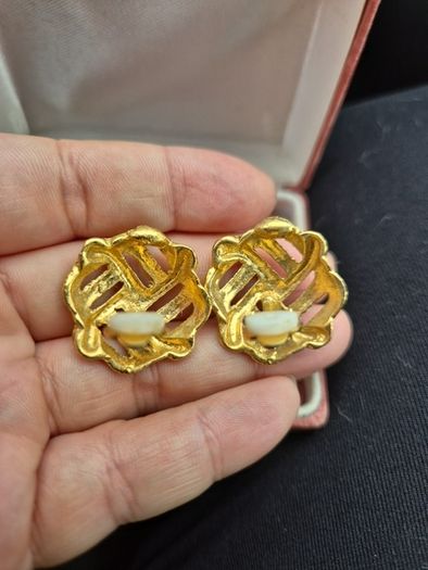 Vintage Gold Tone Earrings