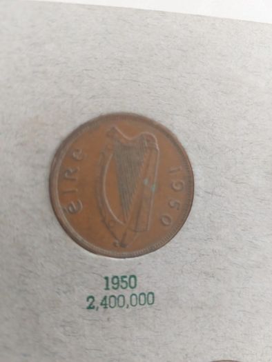 coin folder including full set of pennys including rare 1940