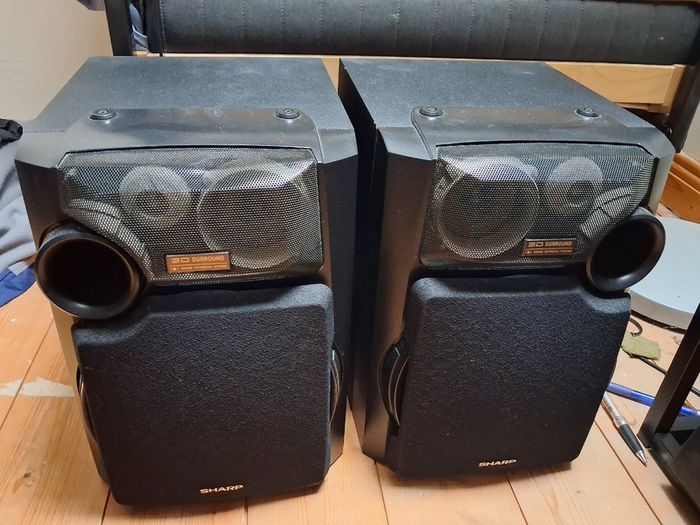 floor speakers..cat leb 401...and sharps