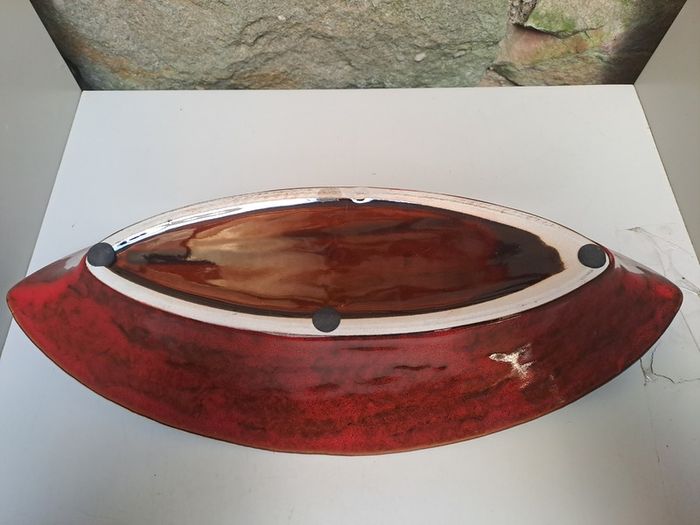 Red glazed bowl oval