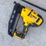 DeWalt DCN692 18V XR Brushless Framing Nailer Image 2