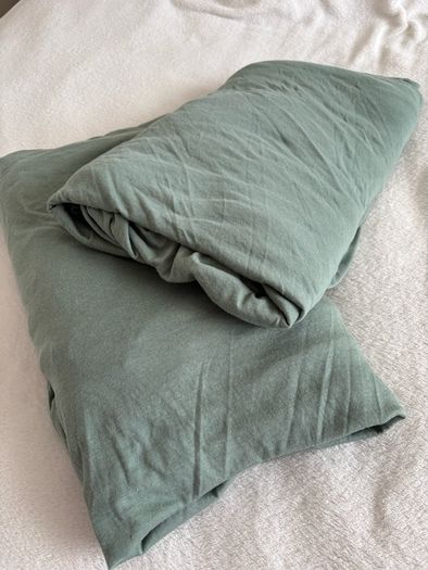 Green King Size Fitted Elasticated Bed Sheets