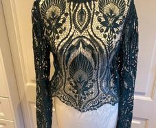 Stunning green Folkster top size 14-16