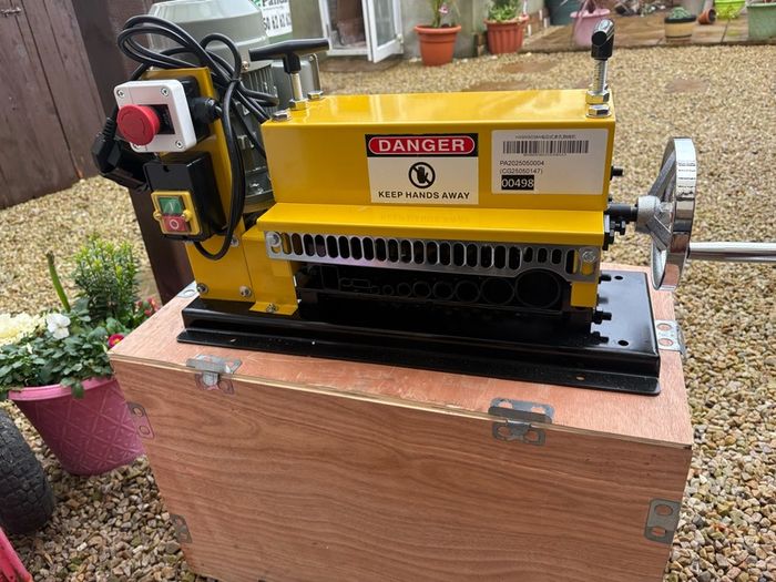 1.5-38MM Wire Stripping Machine 370W Wire Stripper Machine with 10 Blades  Electric Cable Stripper Machine 220v