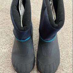 snow boots