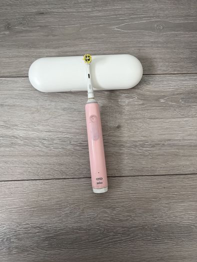 oral B electric toothbrush