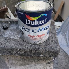 2.5l Dulux high gloss aquamax white