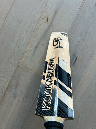 Kookaburra junior cricket bat