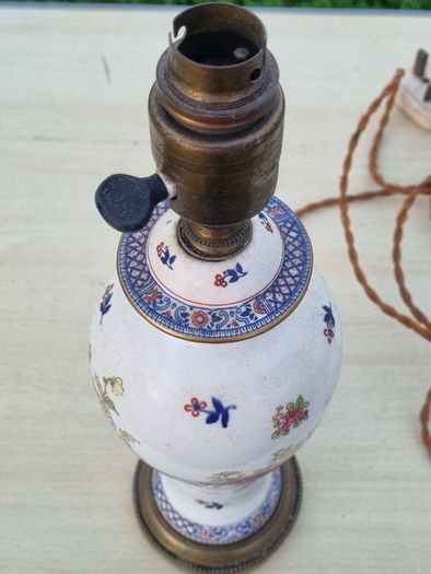 Chinoiserie porcelain table lamp