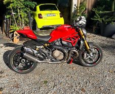 Ducati 1200s monster