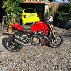 Ducati 1200s monster