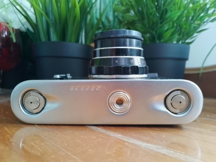 Refurbished FED-5B Olympic, 35mm Film Camera, Industar-61 Lens, M39 Mount, 256538