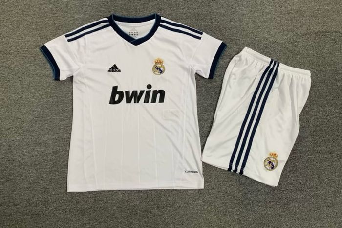 Retro football kits