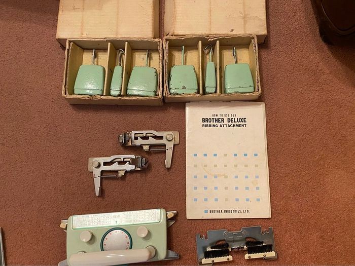 Brother knitting machine KH-580