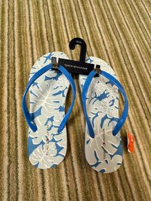Tommy Hilfiger brand new size 7-8