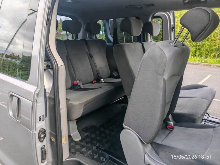 2017 Hyuntai I800 Se Crdi Montana 8-seater