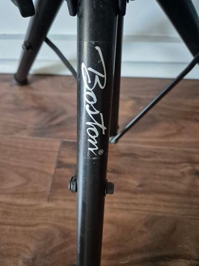 Music stand