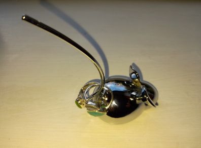 Chrome "mouse" ring holder