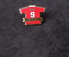 Manchester United : Cole No.9 Team Shirt/Jersey , Lapel Pin Badge