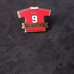 Manchester United : Cole No.9 Team Shirt/Jersey , Lapel Pin Badge