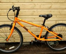Frog 62 Hybrid 24 Kids Bike New Chain Tubes Ready To Ride