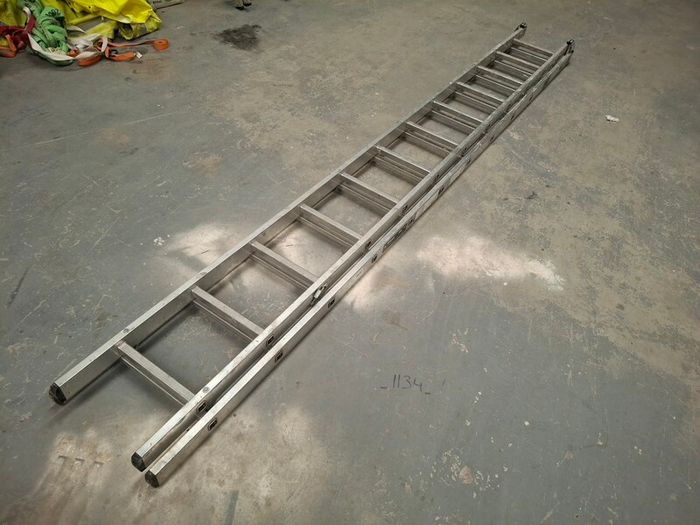 Aluminium ladder
