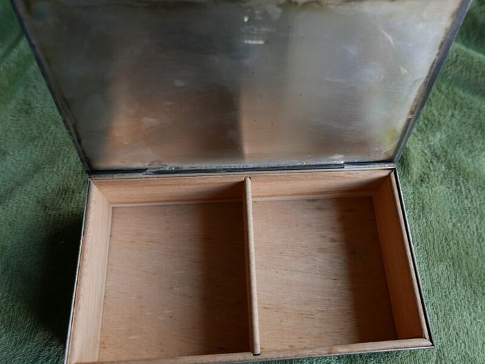 Vintage 1981 Silver Plated Box, beautifully engraved with a wooden interior