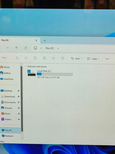 Microsoft Surface Pro 5 - Model 1796, Intel i5 7th Gen, 8GB RAM, 256GB SSD, Windows 11 Pro (Battery is weak)