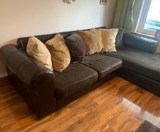 Free items from a household clearance. Only genuine enquiries pls