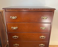 chest of drawers