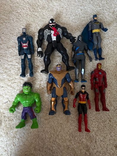 Marvel Avengers figures