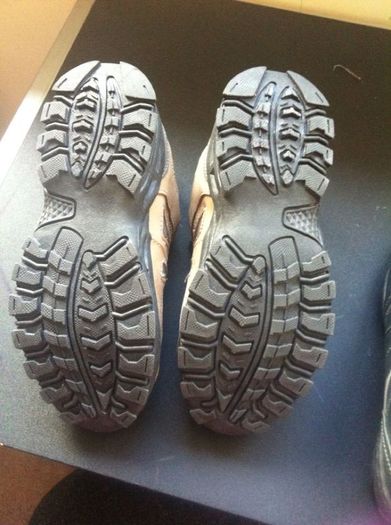 Lovely brown casual runners