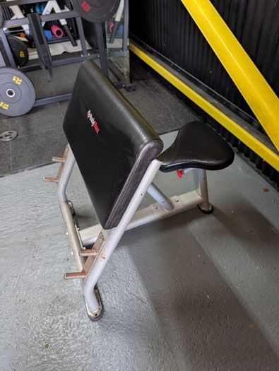Preacher curl