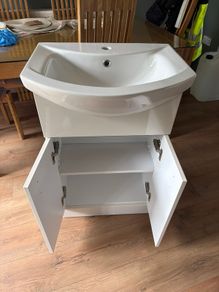bathroom vanity unit