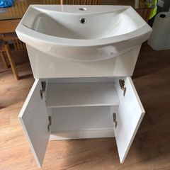 bathroom vanity unit