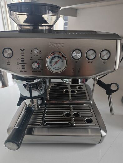 Sage Barista Express Impress in Stainless Steel