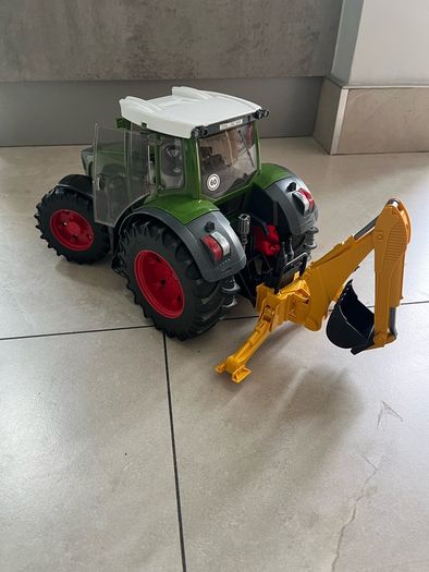 BRUDER Fendt tractor AND digger arm