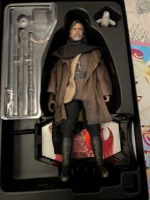 hot toys Luke skywalker last Jedi