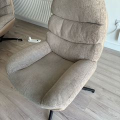 Swivel chair (also reclines a bit)