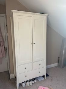Kids wardrobe