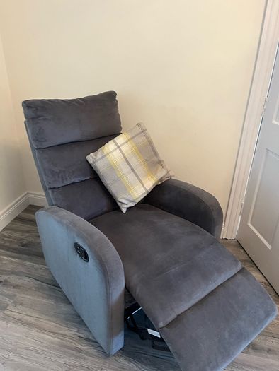 Recliner arm chair