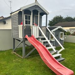 Playhouse/Treehouse