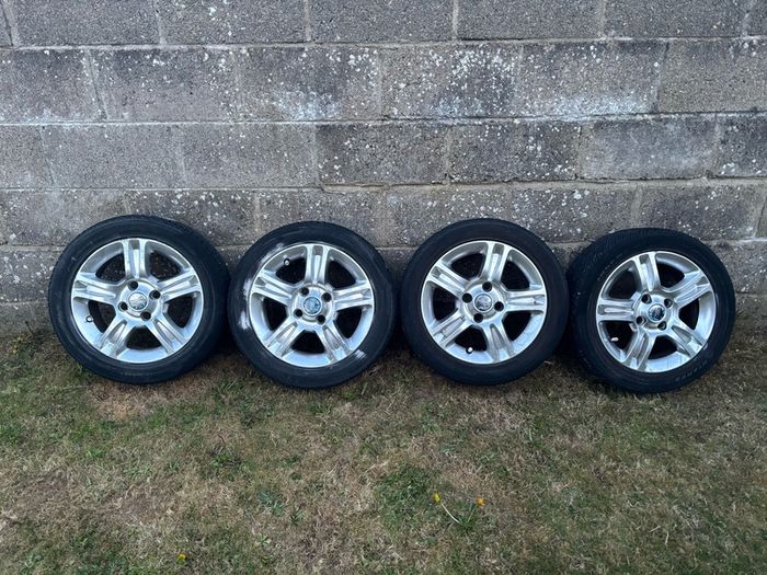 Ford Fiesta 2010 Alloy Wheels 15 Set of 4)